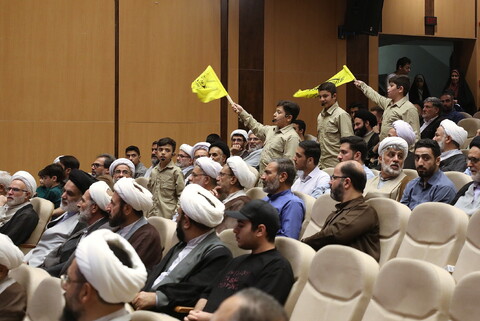 تصاویر/ ششمین همایش شب خاطره کارمندان و ایثاگران مرکز مدیریت حوزه های علمیه