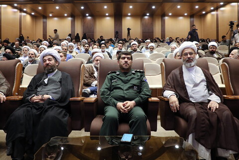 تصاویر/ ششمین همایش شب خاطره کارمندان و ایثاگران مرکز مدیریت حوزه های علمیه