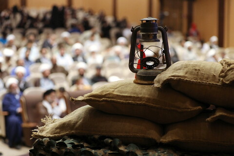 تصاویر/ ششمین همایش شب خاطره کارمندان و ایثاگران مرکز مدیریت حوزه های علمیه