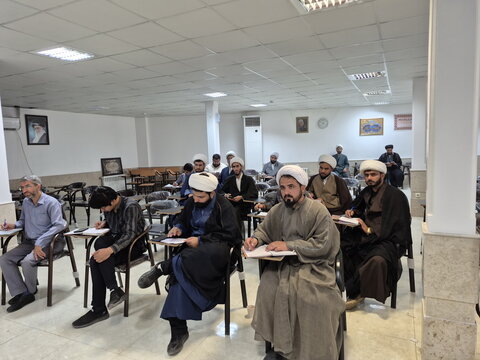 تصاویر/ کارگاه تربیت مربی کودک و نوجوان با حضور حجت‌الاسلام امیر اخوان در کاشان