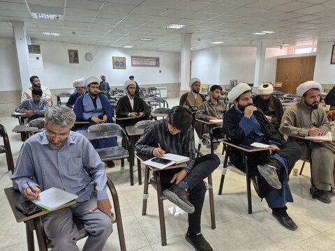 تصاویر/ کارگاه تربیت مربی کودک و نوجوان با حضور حجت‌الاسلام امیر اخوان در کاشان