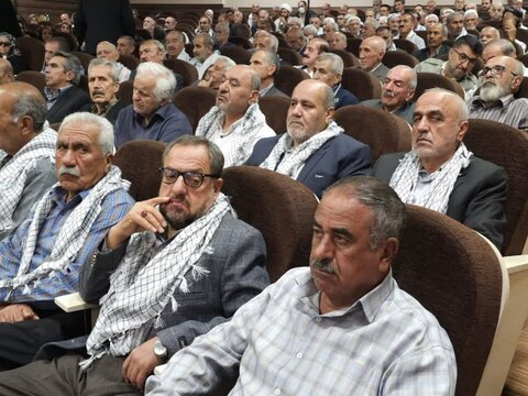 تصاویر/ آیین تجلیل و تکریم از ایثارگران و پیشکسوتان هشت سال دفاع مقدس در سنندج