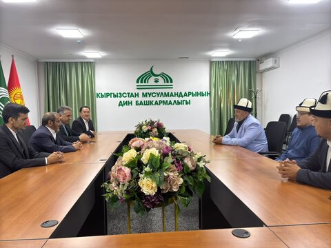 حوزه/ دیدار رئیس دانشگاه بین‌المللی مذاهب اسلامی با معاون مفتی و مسئول امور آموزش دینی قرقیزستان