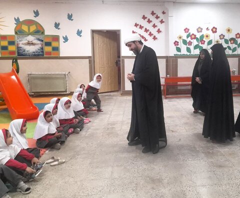 تصاویر/بازدید رئیس اداره تربیتی حوزه های علمیه خواهران از پیش‌دبستانی فاطمه الزهرا(س)ساوه