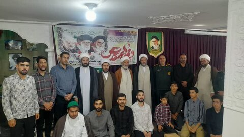 تصاویر/ مراسم بزرگداشت هفته دفاع مقدس در مدرسه علمیه امام صادق (ع) بیجار