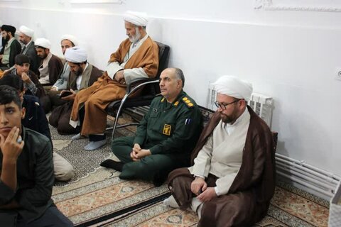 تصاویر/ مراسم بزرگداشت هفته دفاع مقدس در مدرسه علمیه امام صادق (ع) بیجار