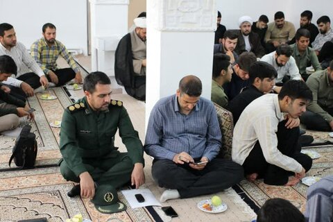 تصاویر/ مراسم بزرگداشت هفته دفاع مقدس در مدرسه علمیه امام صادق (ع) بیجار