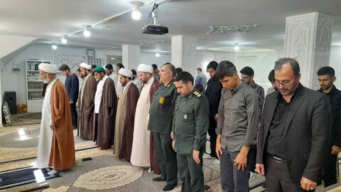 تصاویر/ مراسم بزرگداشت هفته دفاع مقدس در مدرسه علمیه امام صادق (ع) بیجار