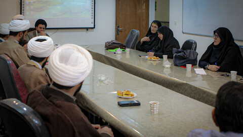 تصاویر/ جلسه مدیران و مسئولین حوزه علمیه با مدیران مدارس طرح امین وابسته به حوزه علمیه