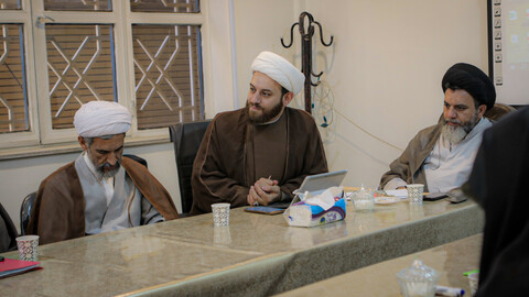 تصاویر/ جلسه مدیران و مسئولین حوزه علمیه با مدیران مدارس طرح امین وابسته به حوزه علمیه