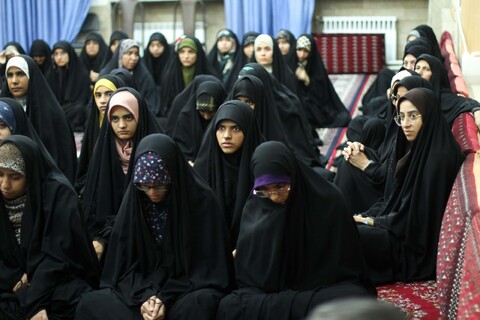 تصاویر| دیدار جمعی از جوانان فعال در عرصه ایثار و  شهادت با نماینده ولی فقیه در خراسان جنوبی