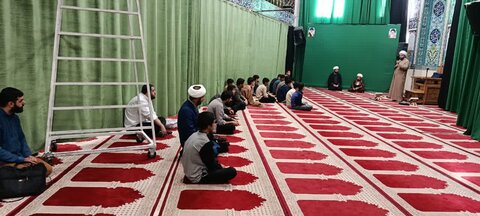 تصاویر گوشه ای از فعالیت های طلاب مدرسه علمیه نورآباد