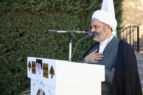 وفد حوزوي إيراني يزور عائلات شهداء "حزب الله" من رجال الدين في جنوب لبنان