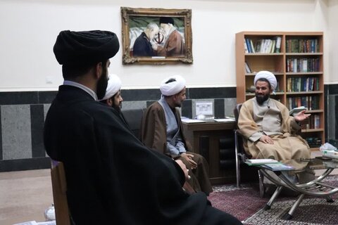 تصاویر/ جلسه هفتگی شورای تهذیب مدرسه علمیه امام خامنه ای ارومیه