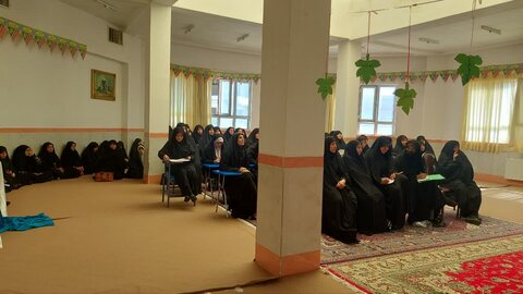تصاویر/ جلسه اخلاق طلاب مدرسه علمیه فاطمیه نقده