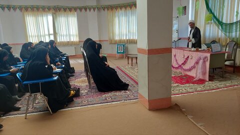 تصاویر/ جلسه اخلاق طلاب مدرسه علمیه فاطمیه نقده