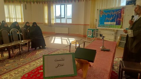 تصاویر/ جلسه اخلاق طلاب مدرسه علمیه فاطمیه نقده
