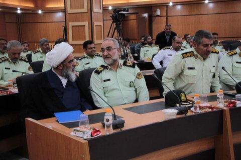 تصاویر/ ‌دیدار فرماندهان و مدیران انتظامی استان قم با آیت الله فاضل لنکرانی