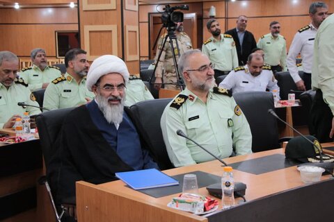 تصاویر/ ‌دیدار فرماندهان و مدیران انتظامی استان قم با آیت الله فاضل لنکرانی