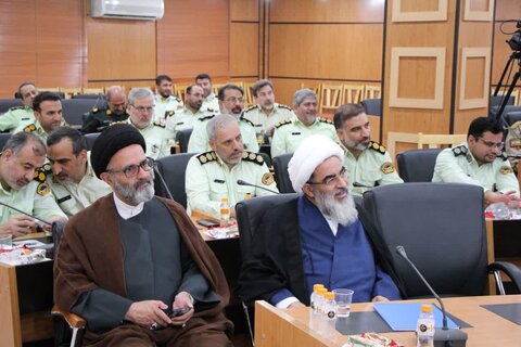 تصاویر/ ‌دیدار فرماندهان و مدیران انتظامی استان قم با آیت الله فاضل لنکرانی