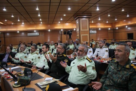 تصاویر/ ‌دیدار فرماندهان و مدیران انتظامی استان قم با آیت الله فاضل لنکرانی