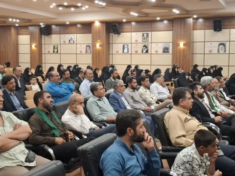 تصاویر/  نشست صمیمی والدین طلاب مدینة‌العلم کاظمیه