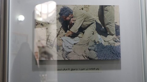 تصاویر/ بازدید طلاب مدرسه علمیه تخصصی فاطمیه کرمان از موزه دفاع مقدس