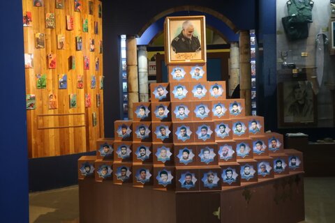 تصاویر/ بازدید طلاب مدرسه علمیه تخصصی فاطمیه کرمان از موزه دفاع مقدس