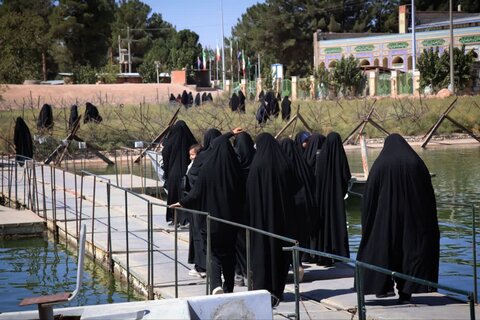 تصاویر/ بازدید طلاب مدرسه علمیه تخصصی فاطمیه کرمان از موزه دفاع مقدس