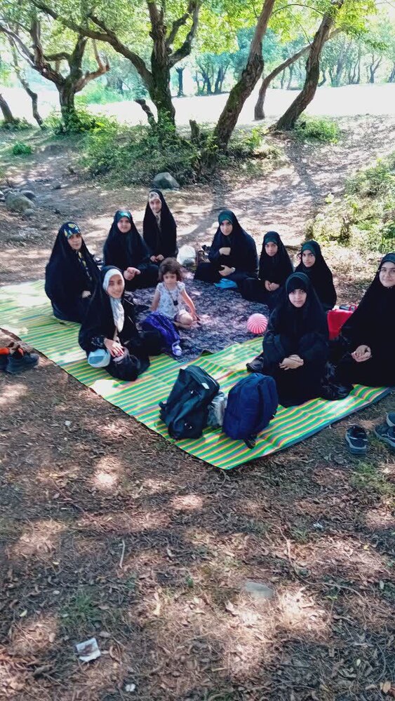 بانوی طلبه فعال