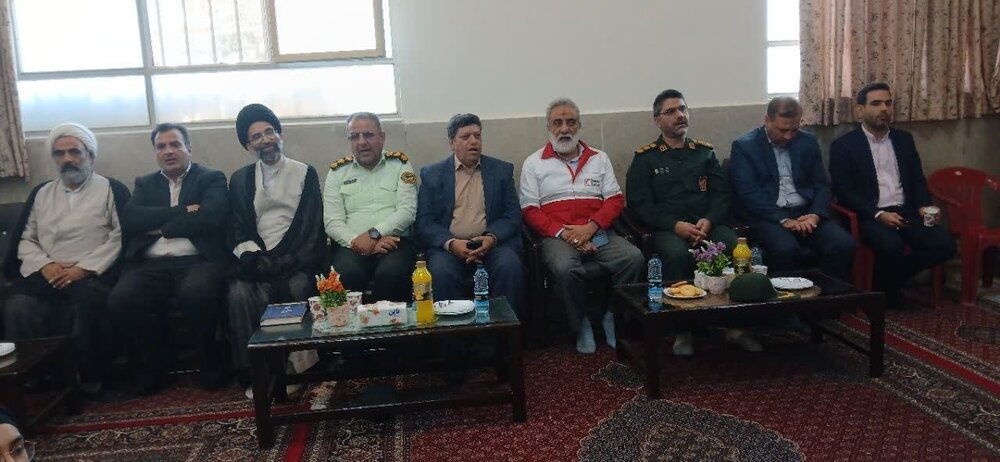 لزوم رفع موانع تحصیلی دانش‌آموزان نیازمند