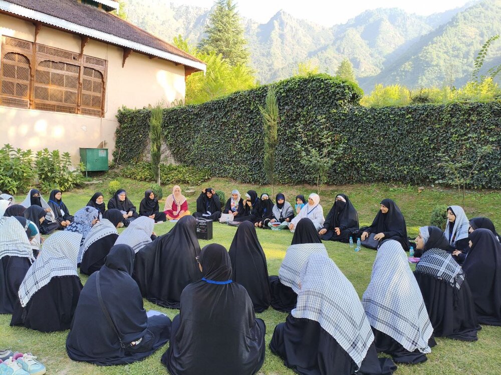 سرینگر؛ دسواں سالانہ تین روزہ مرکزی ورکشاپ ”مطلع الفجر“ کامیابی کے ساتھ اختتام پذیر/ طالبات کی بھرپور شرکت