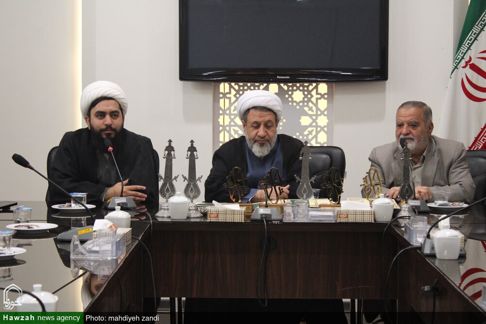 دستگاه اهل بیت(ع) برای خدمات کوچک هم پاداش‌های بزرگ در نظر می‌گیرد