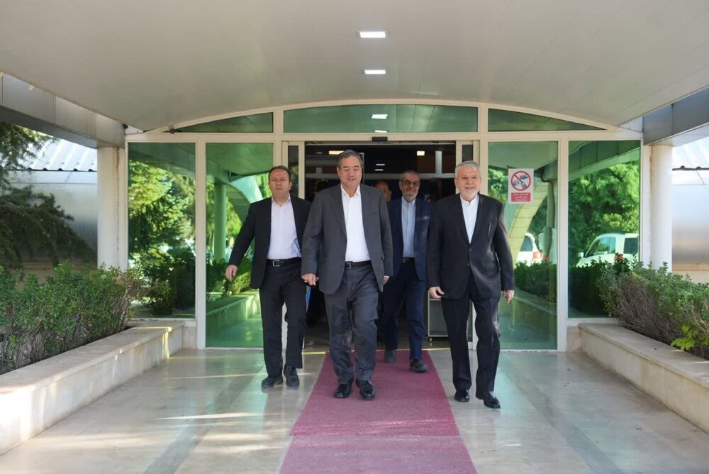 وزیر میراث فرهنگی، گردشگری و صنابع دستی وارد ارومیه شد + عکس