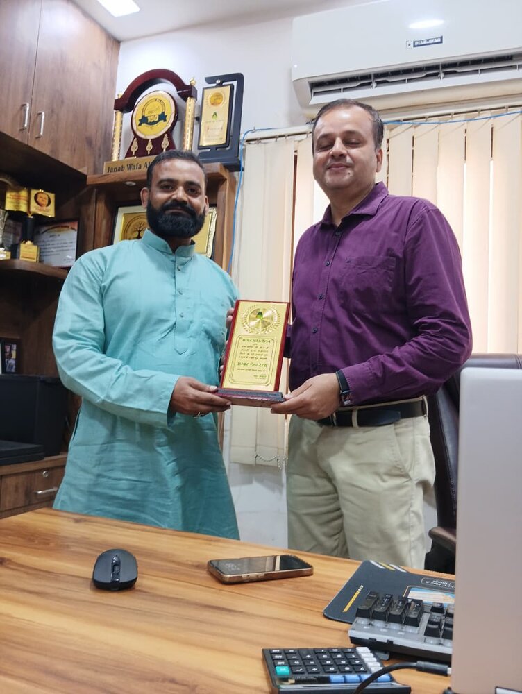 एएमआर मेडिकल एंड एजुकेशनल ट्रस्ट की शानदार सेवाओं का सम्मान/अम्बर फाउंडेशन लखनऊ की ओर से पुरस्कार प्रदान
