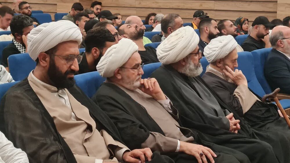 رونمایی از کتاب خاطرات فرزند شهید نصرالله در آیین افتتاح «کتابخانه‌ شهید سید حسن نصرالله» در بیروت