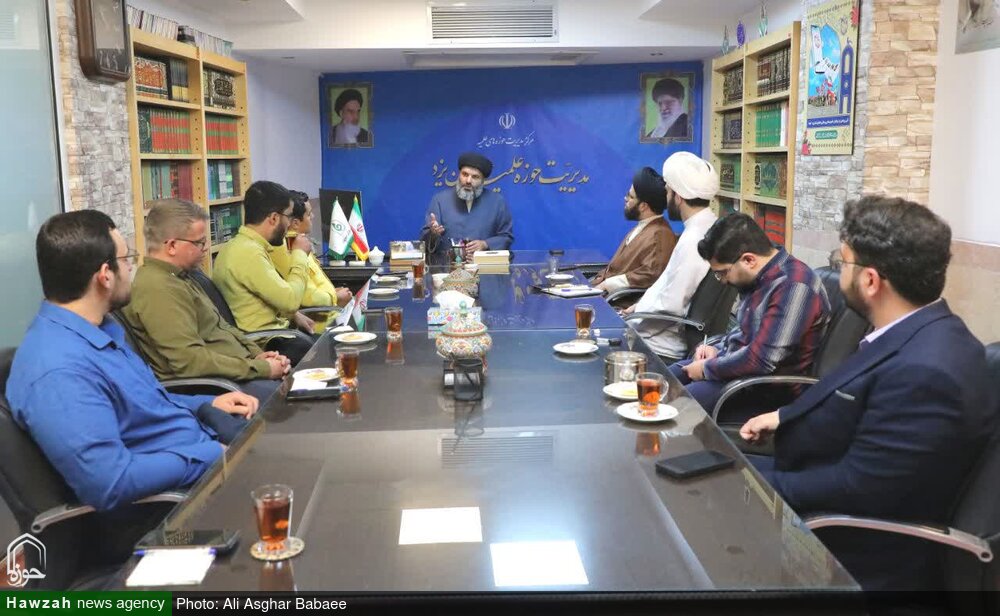 تصاویر/ نشست هم‌اندیشی طلاب یزدی فعال در عرصه هوش مصنوعی