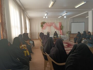 کلیپ| جشن ولادت امام حسن عسکری در مدرسه علمیه فاطمة المعصومه دلیجان