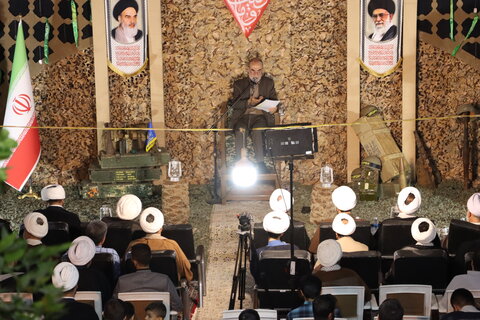 تصاویر/ نشست تخصصی معاون سیاسی سپاه پاسداران انقلاب اسلامی با مبلغان مجتمع تخصصی تبلیغ