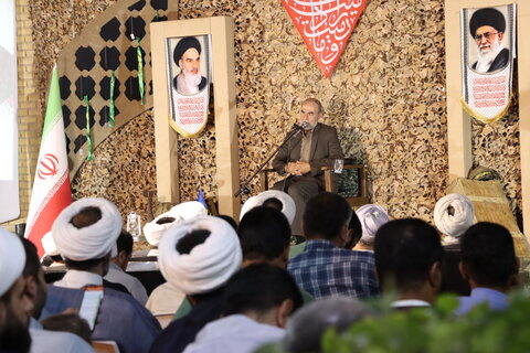 تصاویر/ نشست تخصصی معاون سیاسی سپاه پاسداران انقلاب اسلامی با مبلغان مجتمع تخصصی تبلیغ