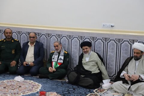 تصاویر/دیدار با خانواده شهدا