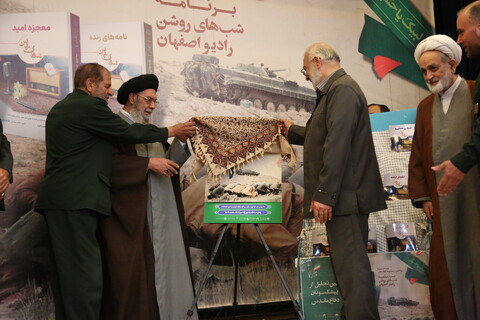 تصاویر / آیین تجلیل از پیشکسوتان دفاع مقدس در اصفهان