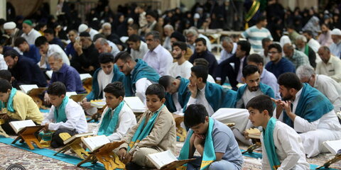 برپایی کرسی تلاوت فاطمی میلاد امام حسن عسکری(ع)