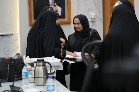 تصاویر/ محفل شعر رحیل معصوم، به مناسبت وفات شهادت گونه حضرت معصومه سلام الله علیها و اولین سالگرد شهادت سید حسن نصرالله برگزار شد.