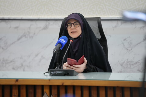 تصاویر/ محفل شعر رحیل معصوم، به مناسبت وفات شهادت گونه حضرت معصومه سلام الله علیها و اولین سالگرد شهادت سید حسن نصرالله برگزار شد.