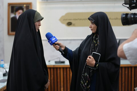 تصاویر/ محفل شعر رحیل معصوم، به مناسبت وفات شهادت گونه حضرت معصومه سلام الله علیها و اولین سالگرد شهادت سید حسن نصرالله برگزار شد.