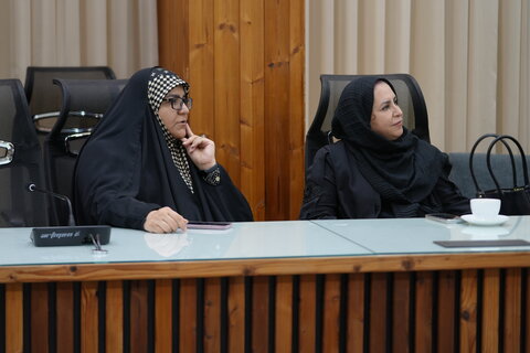 تصاویر/ محفل شعر رحیل معصوم، به مناسبت وفات شهادت گونه حضرت معصومه سلام الله علیها و اولین سالگرد شهادت سید حسن نصرالله برگزار شد.