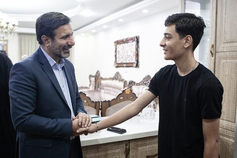 تصاویر/ دیدار طحان نظیف با خانواده شهید ناظر «محمد چناری»