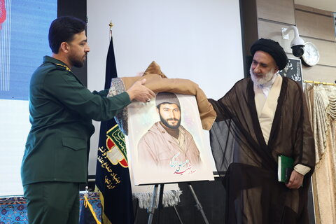 تصاویر/  آیین تجلیل و تکریم پیشکسوتان دفاع مقدس و مقاومت چهارمحال و بختیاری