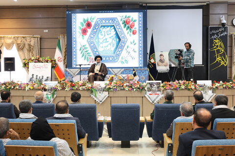 تصاویر/  آیین تجلیل و تکریم پیشکسوتان دفاع مقدس و مقاومت چهارمحال و بختیاری